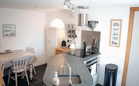 Unique 2 Bedroom Cottage In Fittie